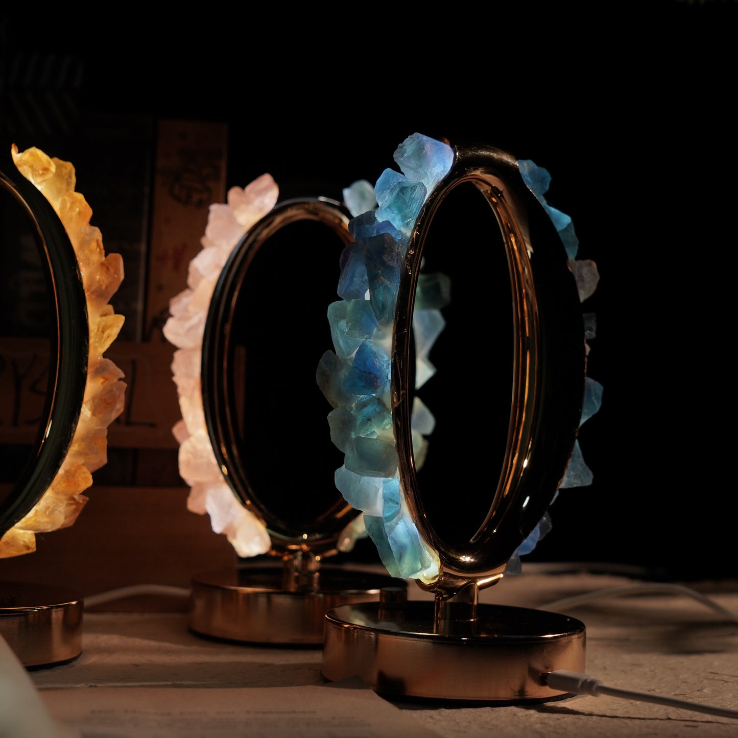 "0" Shape Crystal Lamp