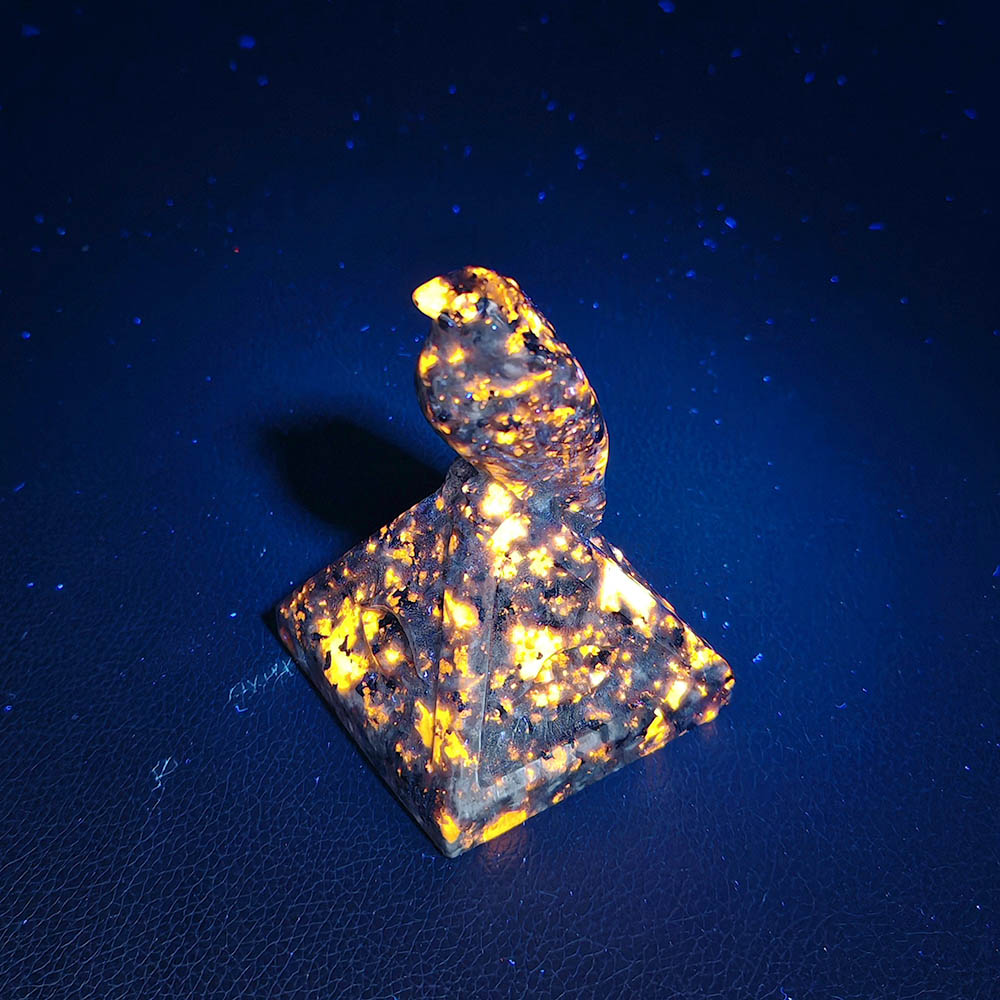 Yooperlite Pyramid Crow Carving