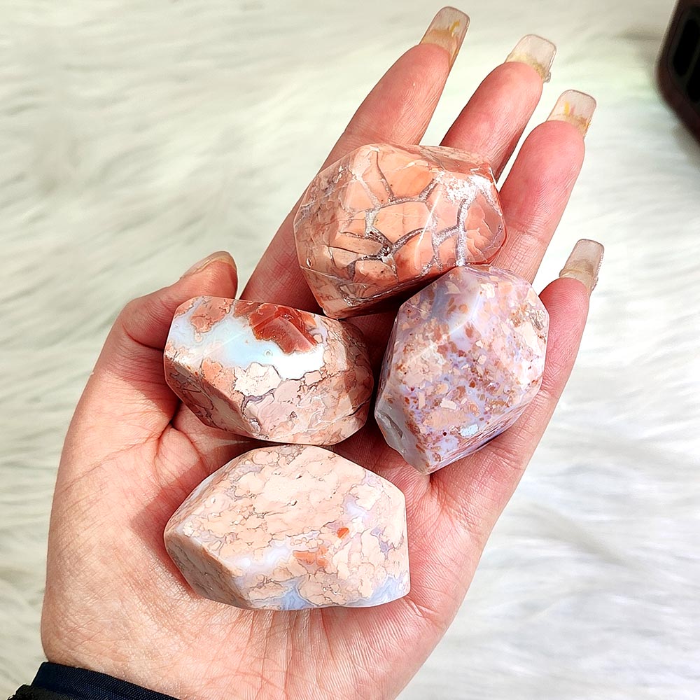 Petal Agate Irregular Shaped Ornament-1KG