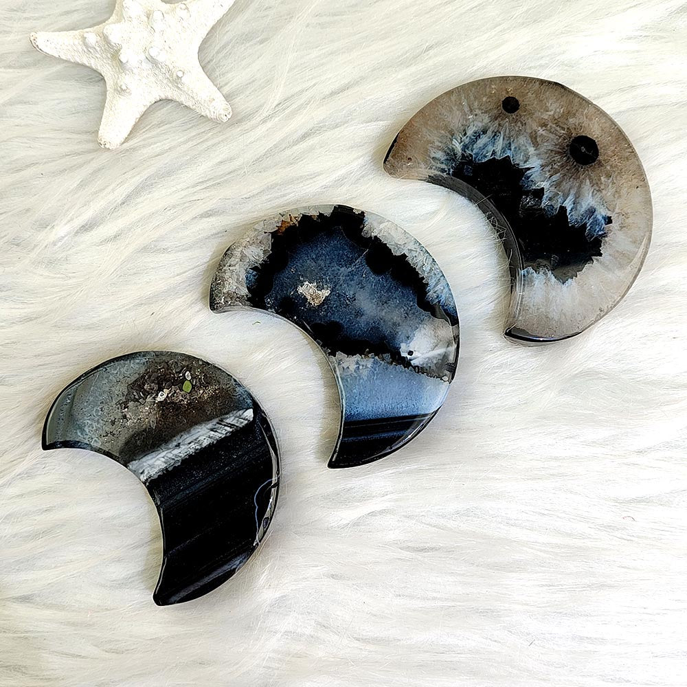 Black Sardonyx Agate Moon Ornament-1KG