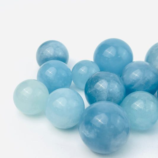 Wholesale Aquamarine Crystal Sphere Small And Light And Beautiful For A Gift Box