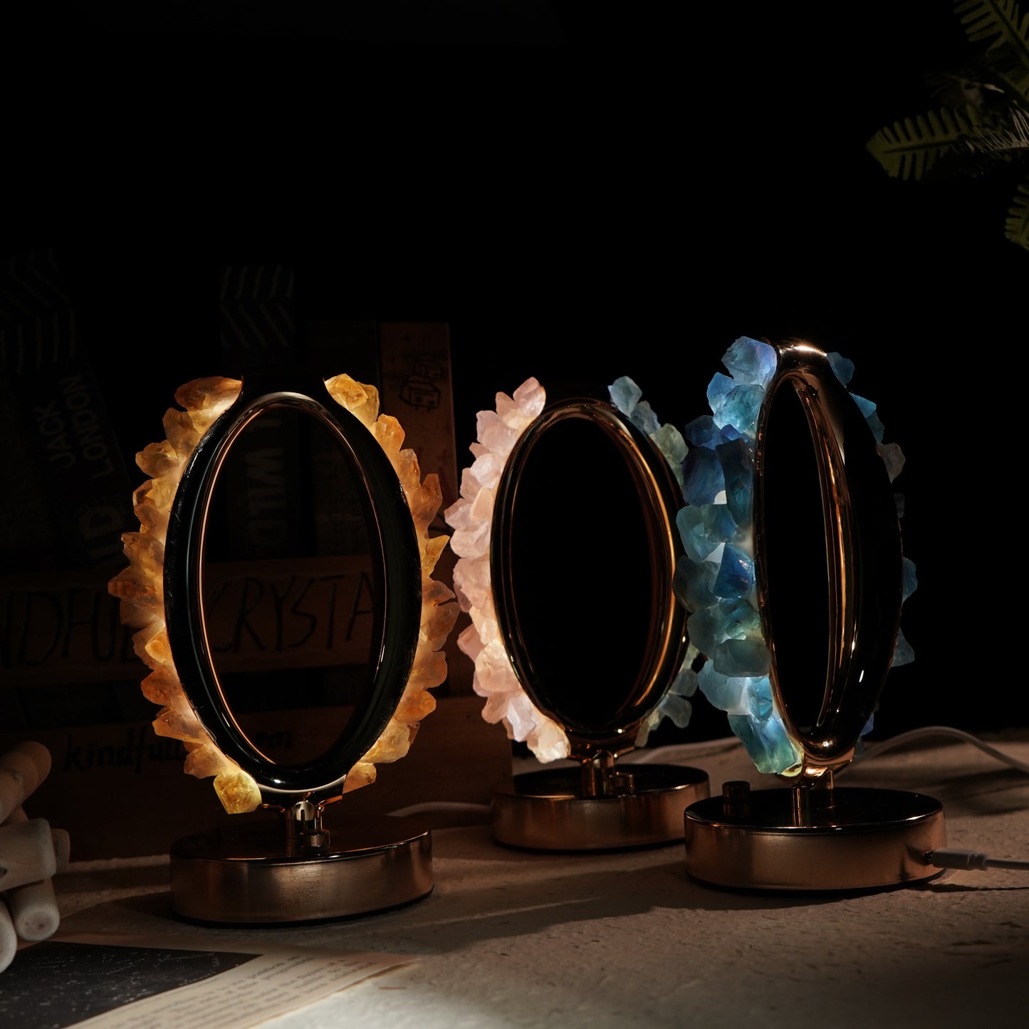 "0" Shape Crystal Lamp