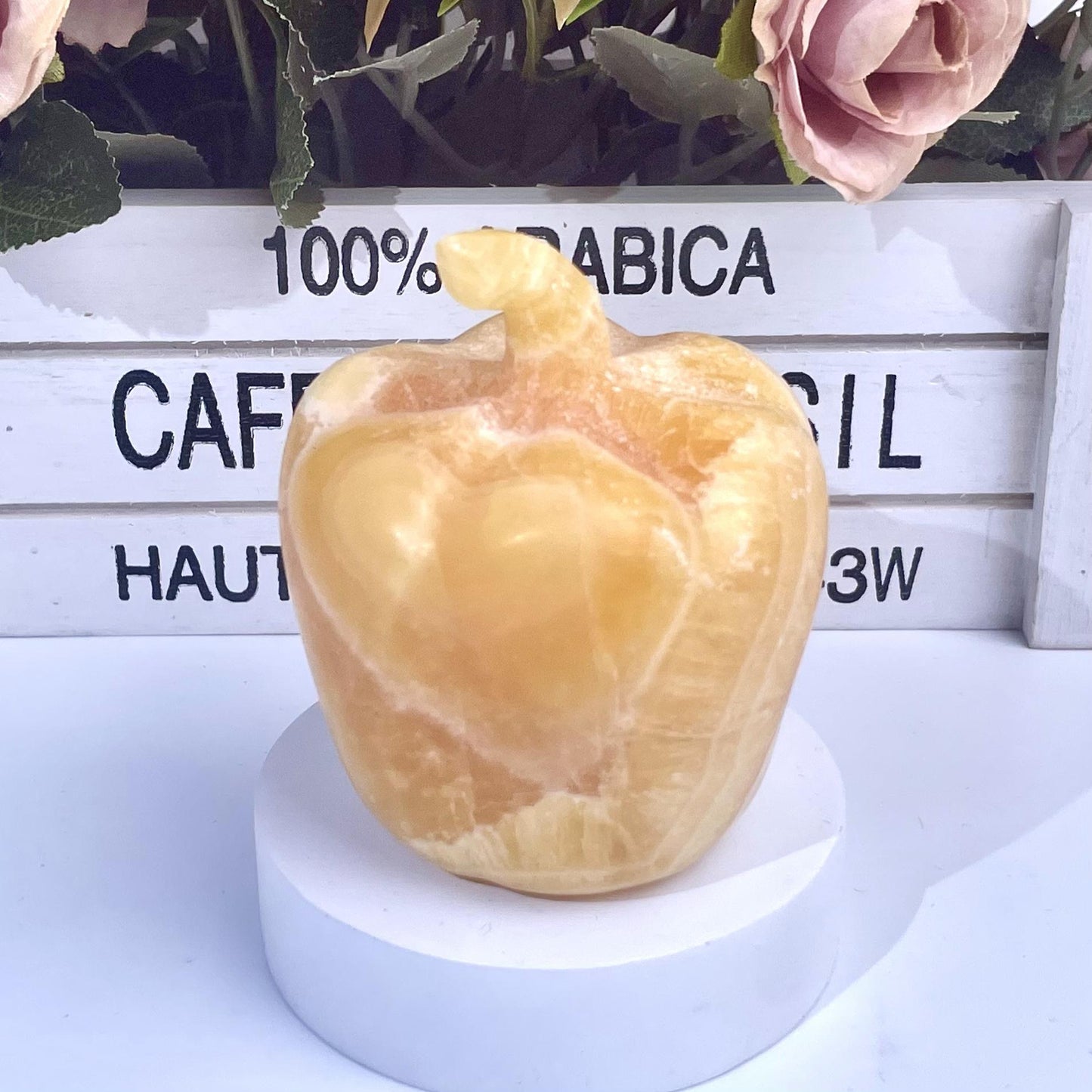 Yellow calcite Chili