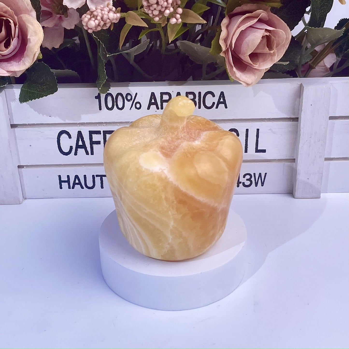 Yellow calcite Chili