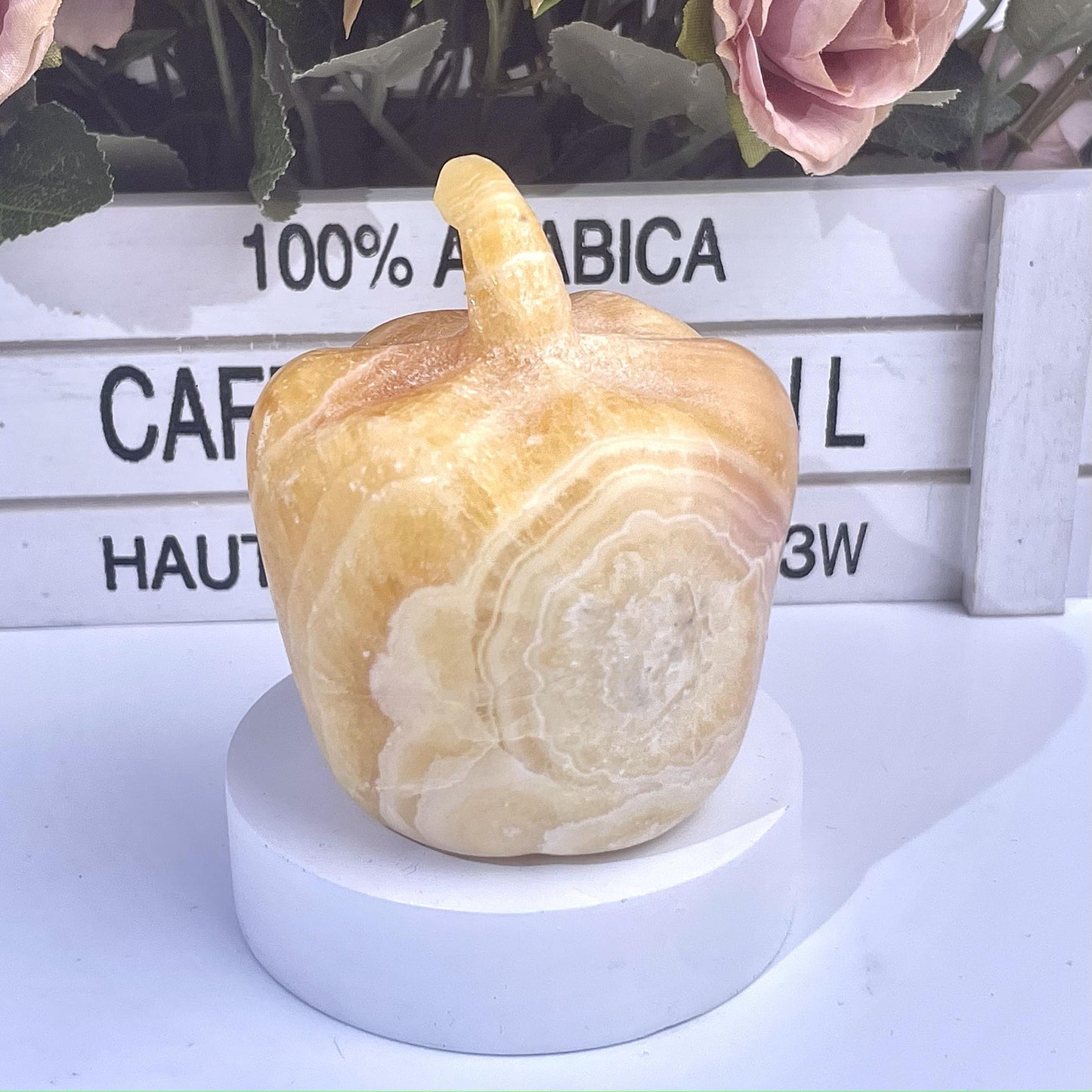 Yellow calcite Chili