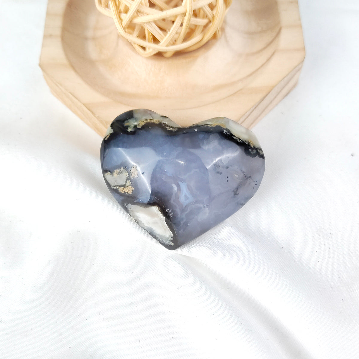 Fluorescent Agate Heart -1KG