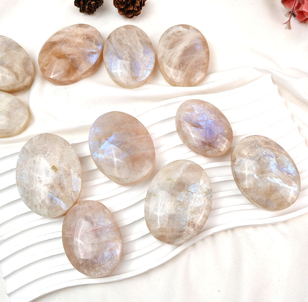 White Moonstone Palm Stone-1KG